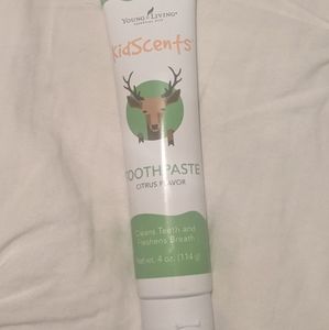 KisScents Toothpaste by Young Living
